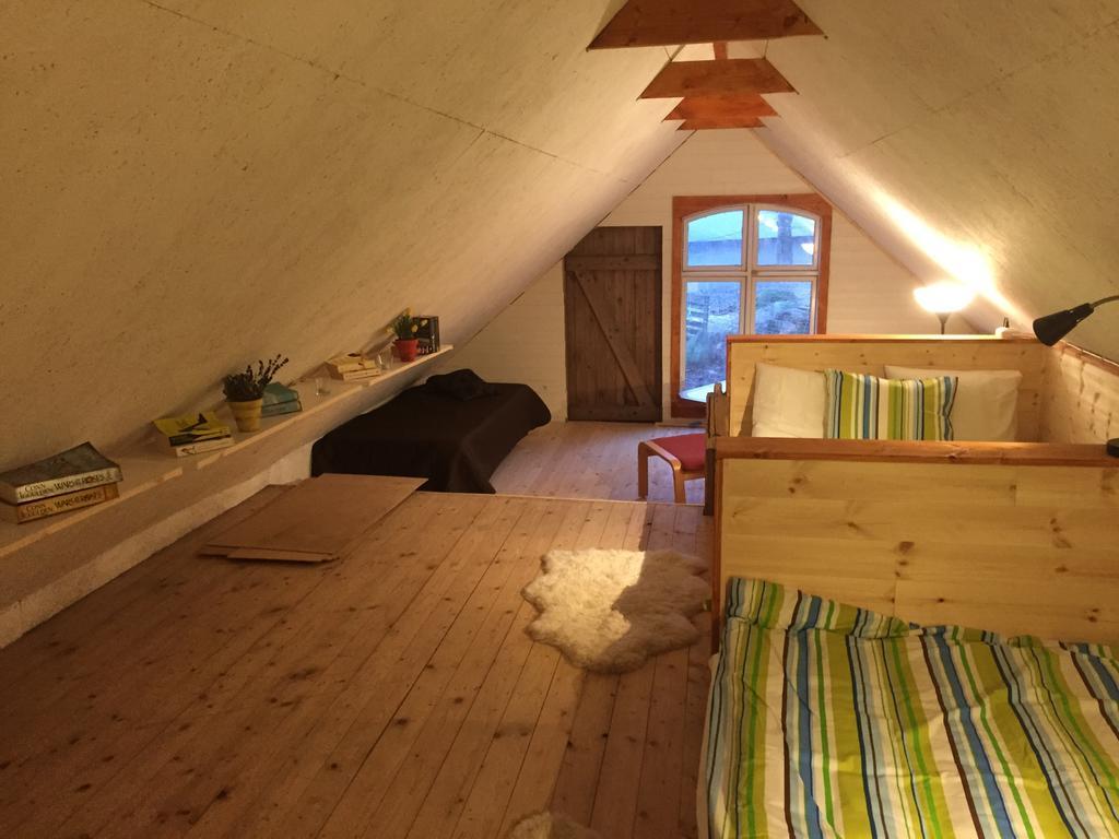 Farm Stay Happy Dogs Ranch Veberöd Chambre photo